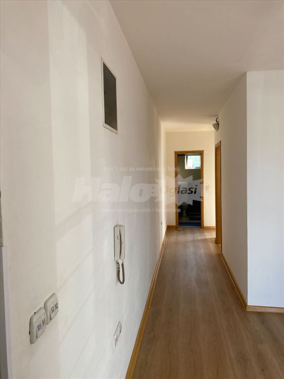 Izdajem stan 50m² na Altini — 4