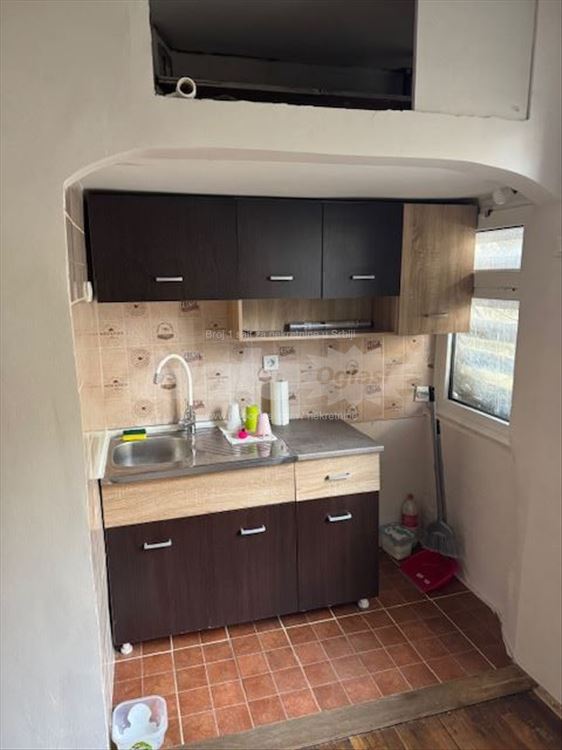 Izdajem stan 54m2 Gradske bolnice odmah useljiv — 3