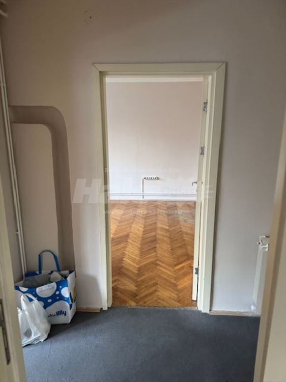 Izdajem stan 54m2 Gradske bolnice odmah useljiv — 4