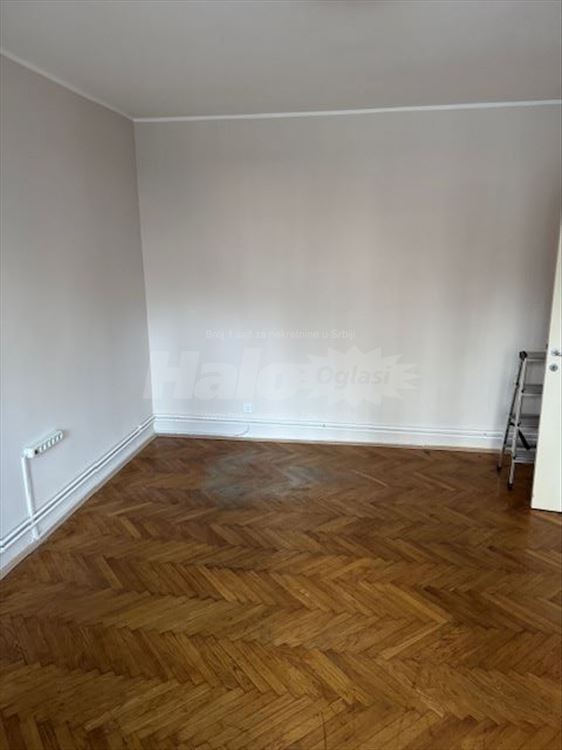 Izdajem stan 54m2 Gradske bolnice odmah useljiv — 10