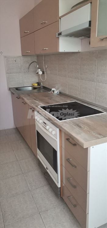 Izdajem stan 65m² + parking mesto, D. Tucovica — 6