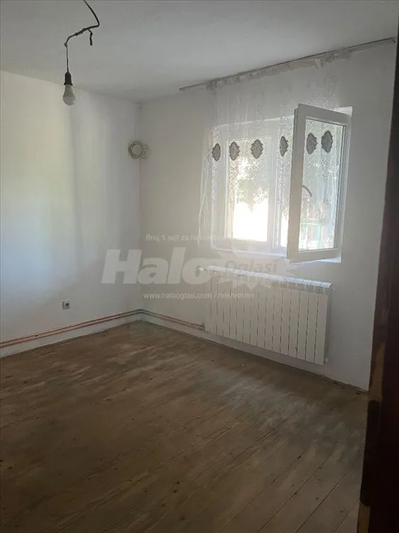 Izdajem stan 90m2 — 2