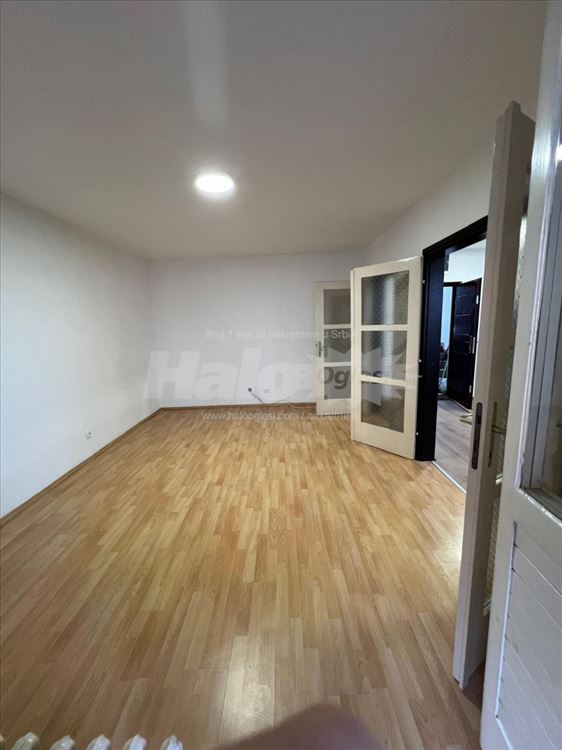 Izdajem stan Bežanijska kosa 63m2 — 2