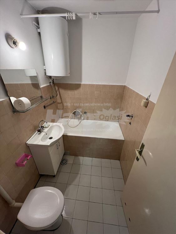Izdajem stan Bežanijska kosa 63m2 — 5
