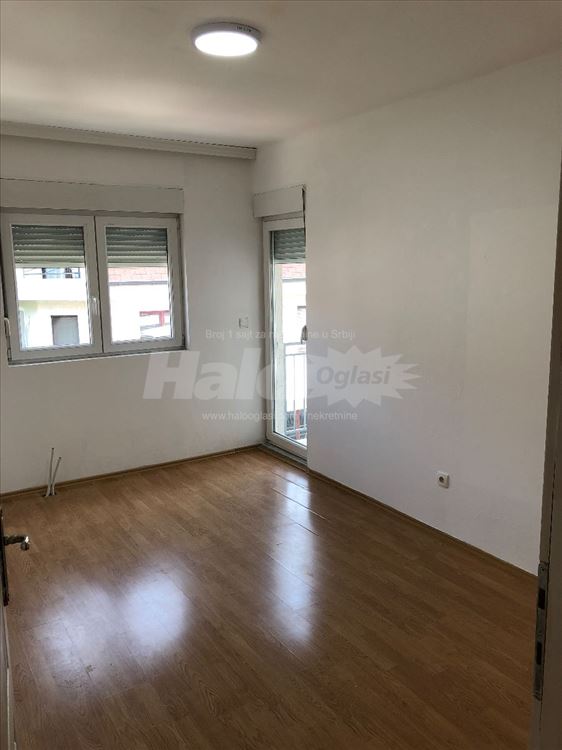 Izdajem stan, Brace Jerkovic 60m2 sa parkingom — 5