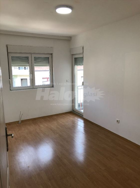 Izdajem stan, Brace Jerkovic 60m2 sa parkingom — 6