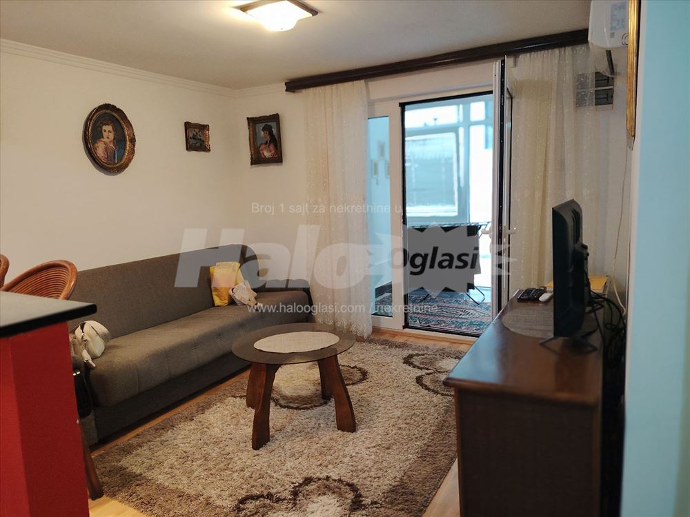 Izdajem stan Bulevar Kralja Aleksandra 83 — 2