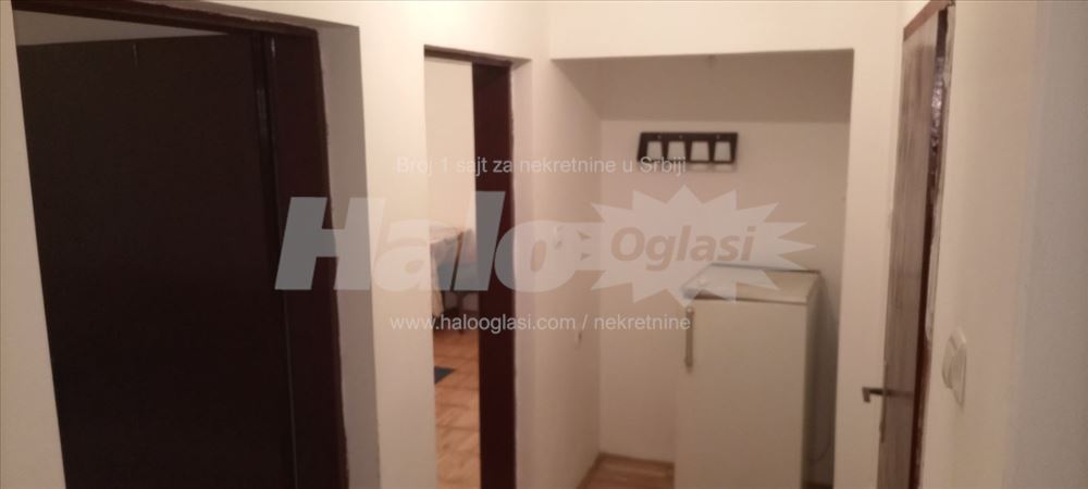 Izdajem stan Julino Brdo Žarkovo 70 M2 sa velikom — 6