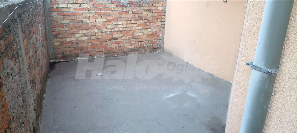 Izdajem stan Julino Brdo Žarkovo 70 M2 sa velikom — 10