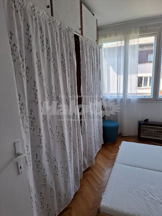 Izdajem stan, Karaburma, Husinskih rudara — 4
