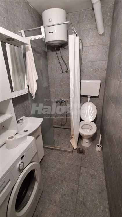 Izdajem stan, Karaburma, Husinskih rudara — 11