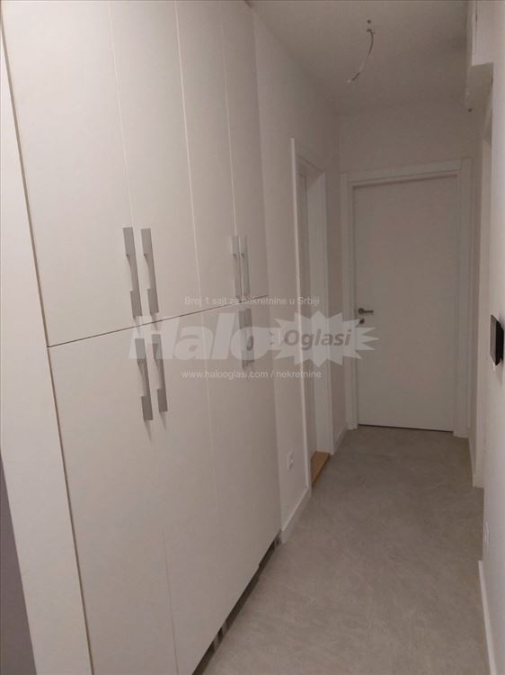 Izdajem stan kod Beošoping centra — 6