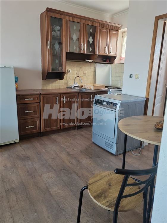 Izdajem stan Medak 3 — 2