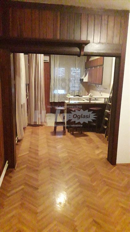 izdajem stan — 4
