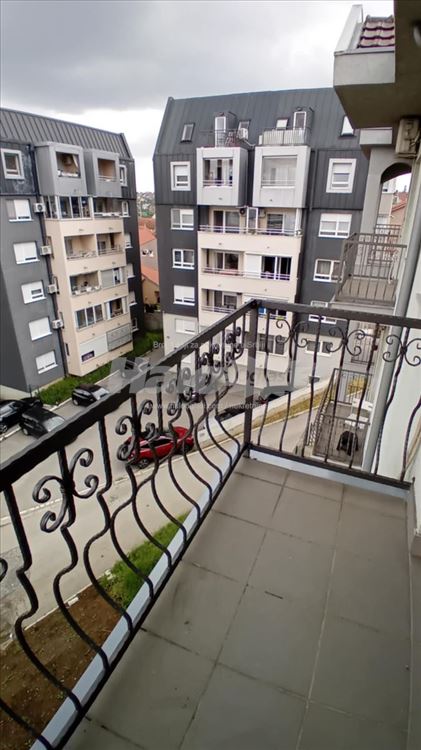 Izdajem stan — 3