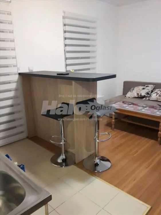 Izdajem stan na Altni — 4