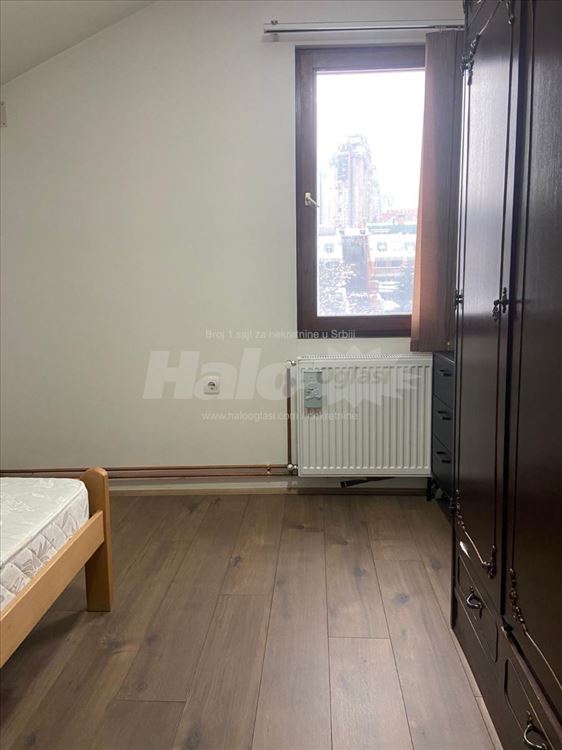 Izdajem stan na Banjici kod TC — 3