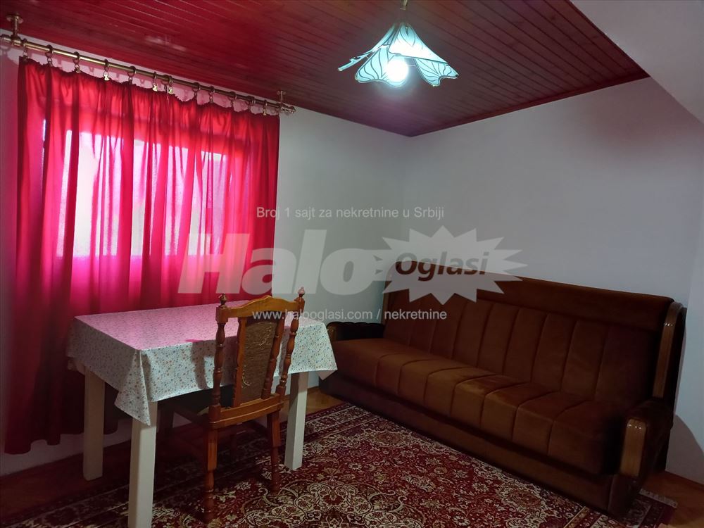Izdajem stan na Banovom brdu,pogodan za dve osobe — 4