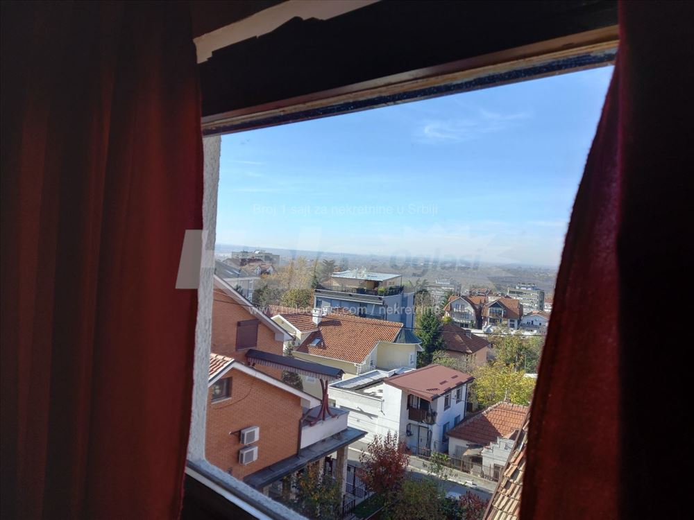 Izdajem stan na Banovom brdu,pogodan za dve osobe — 6