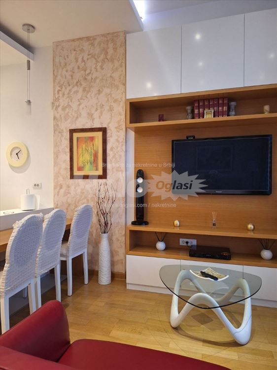Izdajem stan na Dorćolu — 4