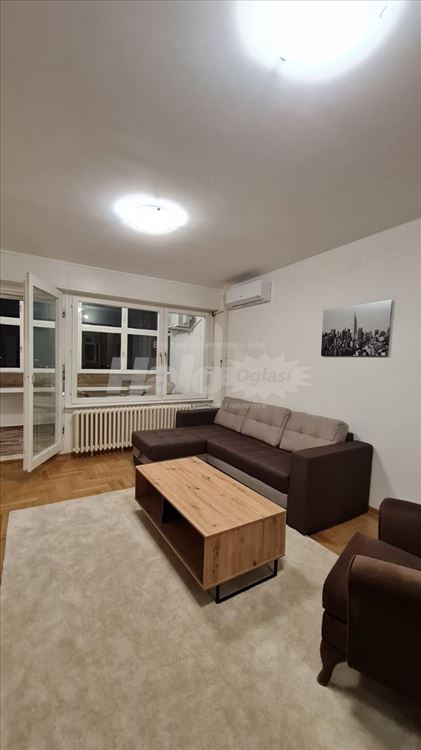 Izdajem stan na duži period, minimum godinu dana — 13