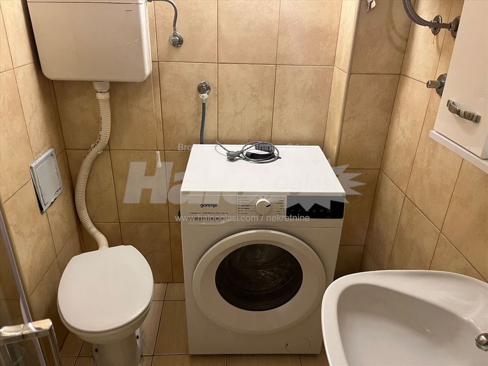 Izdajem stan na Fontani-Otona Župančića 12 — 13