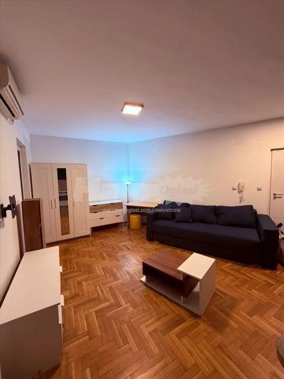 Izdajem stan na Kanarevom brdu 28m2 — 2