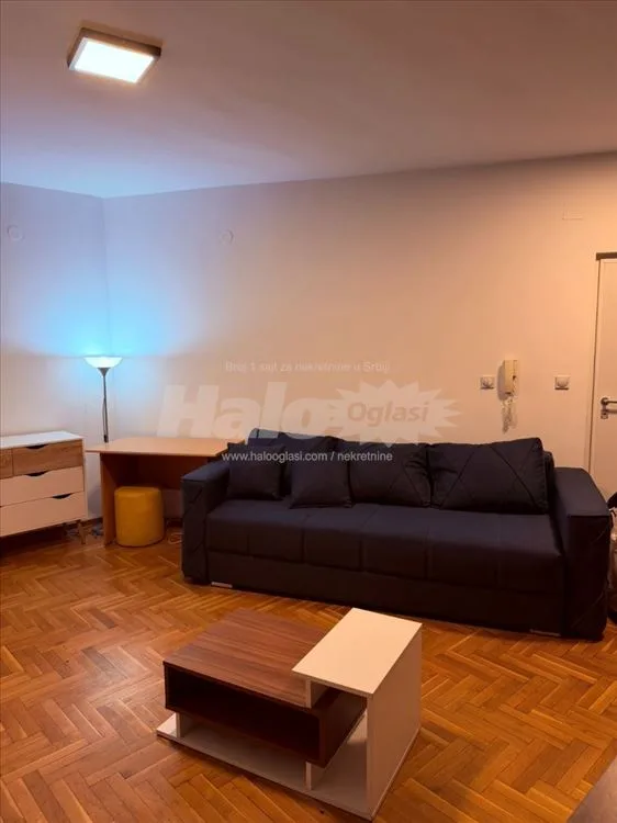 Izdajem stan na Kanarevom brdu 28m2 — 5