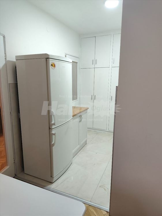 Izdajem stan na Karaburmi (English below) — 11