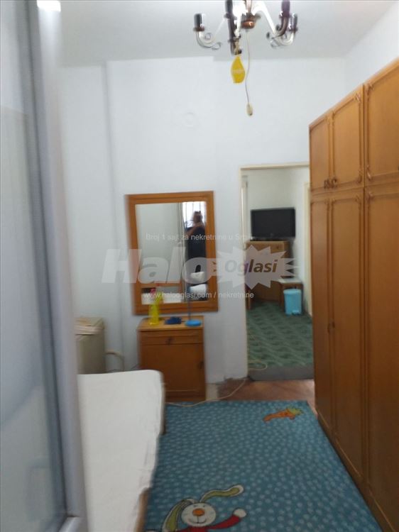 Izdajem stan na Karaburmi — 9
