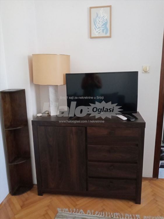Izdajem stan na Lekinom Brdu — 5