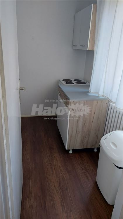 Izdajem stan na Novom Beogradu, Blok 61 — 6