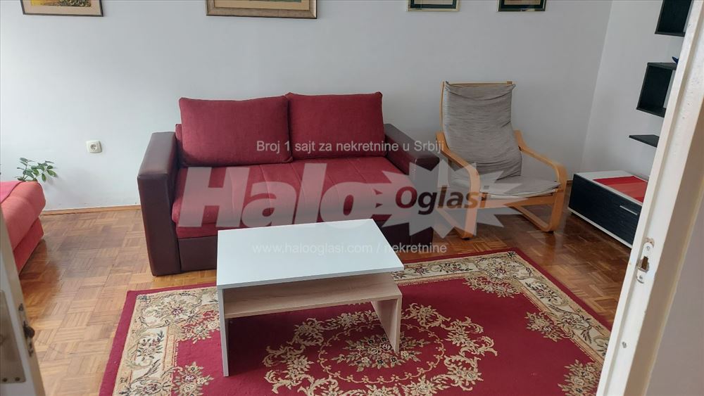 Izdajem stan na Novom Beogradu, Blok 61 — 9