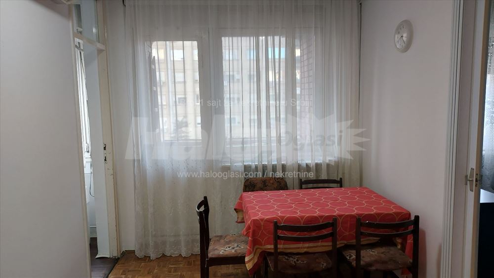Izdajem stan na Novom Beogradu, Blok 61 — 12