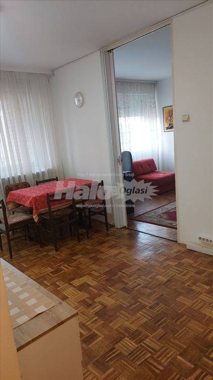 Izdajem stan na Novom Beogradu, Blok 61 — 13