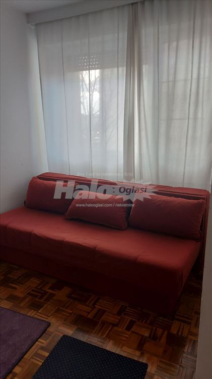 Izdajem stan na Novom Beogradu, Blok 61 — 15