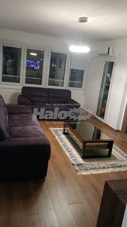 Izdajem stan na Novom Beogradu, kod Arene blok 30 — 2
