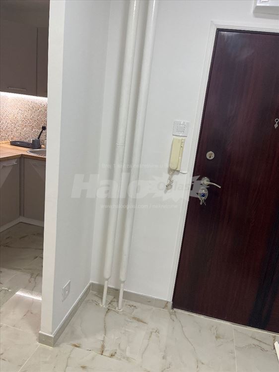 Izdajem stan na Novom Beogradu, kod Arene blok 30 — 5