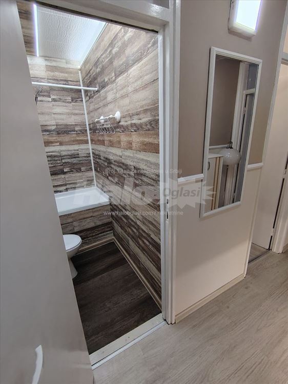 Izdajem stan na Novom Beogradu — 8