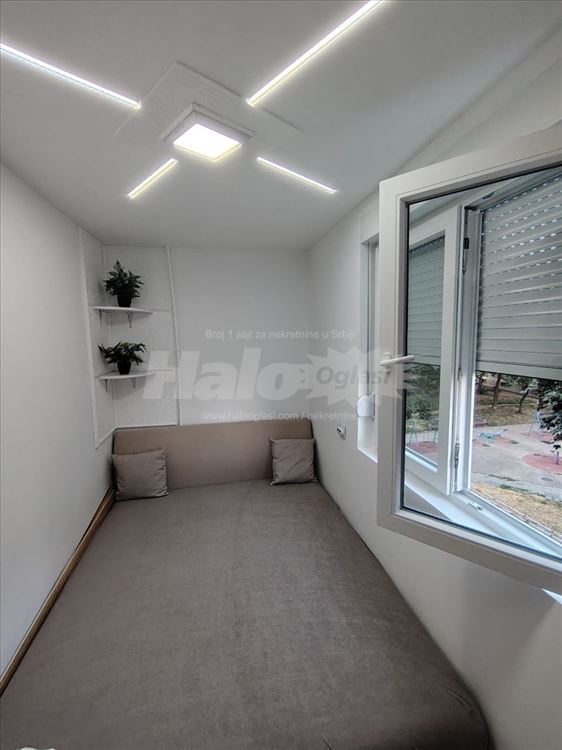 Izdajem stan na Novom Beogradu — 9