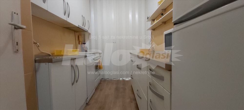 Izdajem stan na Novom Beogradu / Stari Merkator — 2