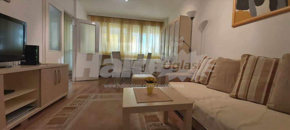 Izdajem stan na Novom Beogradu / Stari Merkator — 5