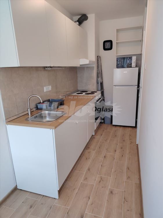 Izdajem stan na Novom Beogradu u Gramsijevoj — 10