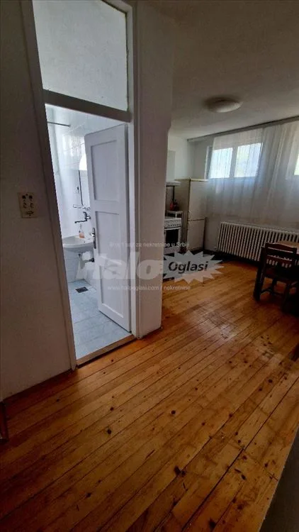 Izdajem stan na odličnoj lokaciji — 4