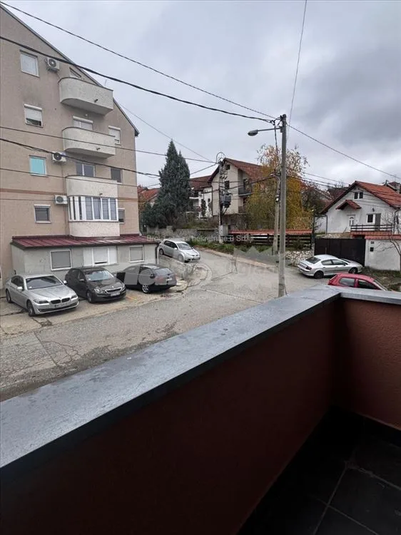 Izdajem stan na Petlovom brdu — 5