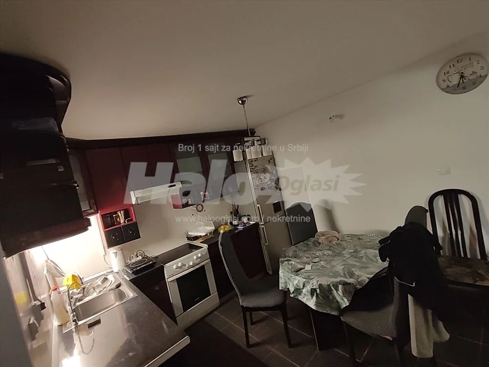 Izdajem stan na Radiofaru 330€ — 9