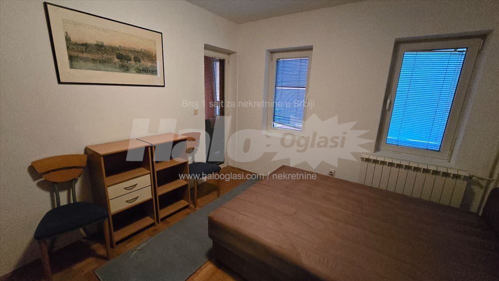 Izdajem stan na super lokaciji ,odmah useljiv — 2