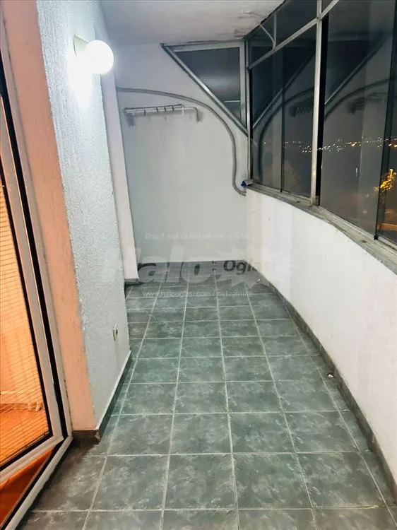 Izdajem stan na Vidikovcu — 10