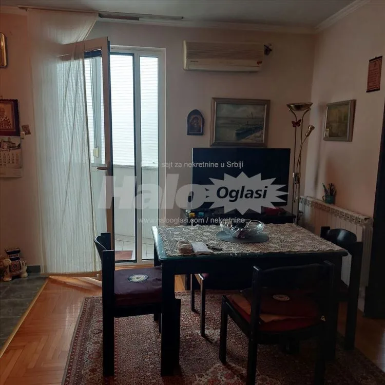 Izdajem stan na Vidikovcu — 2