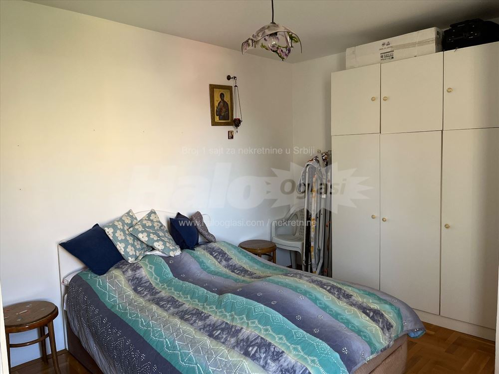 Izdajem stan na Vozdovcu, namesten 63m2 — 2